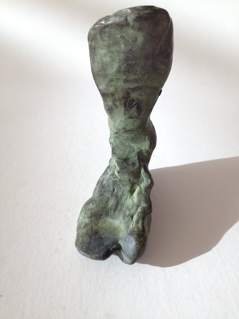 escultura bronce talon de aquiles de marta darder3