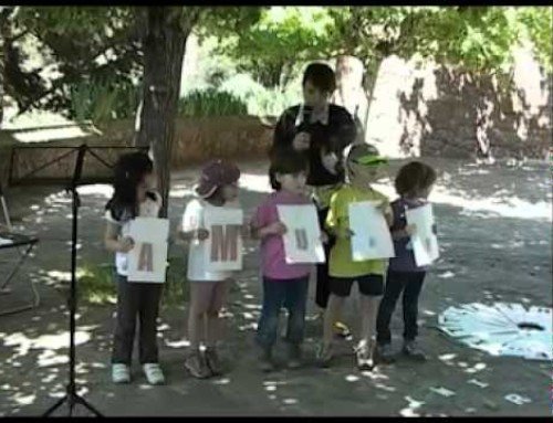 Poema acció amb poema visual Mauro Amour de Marta Darder